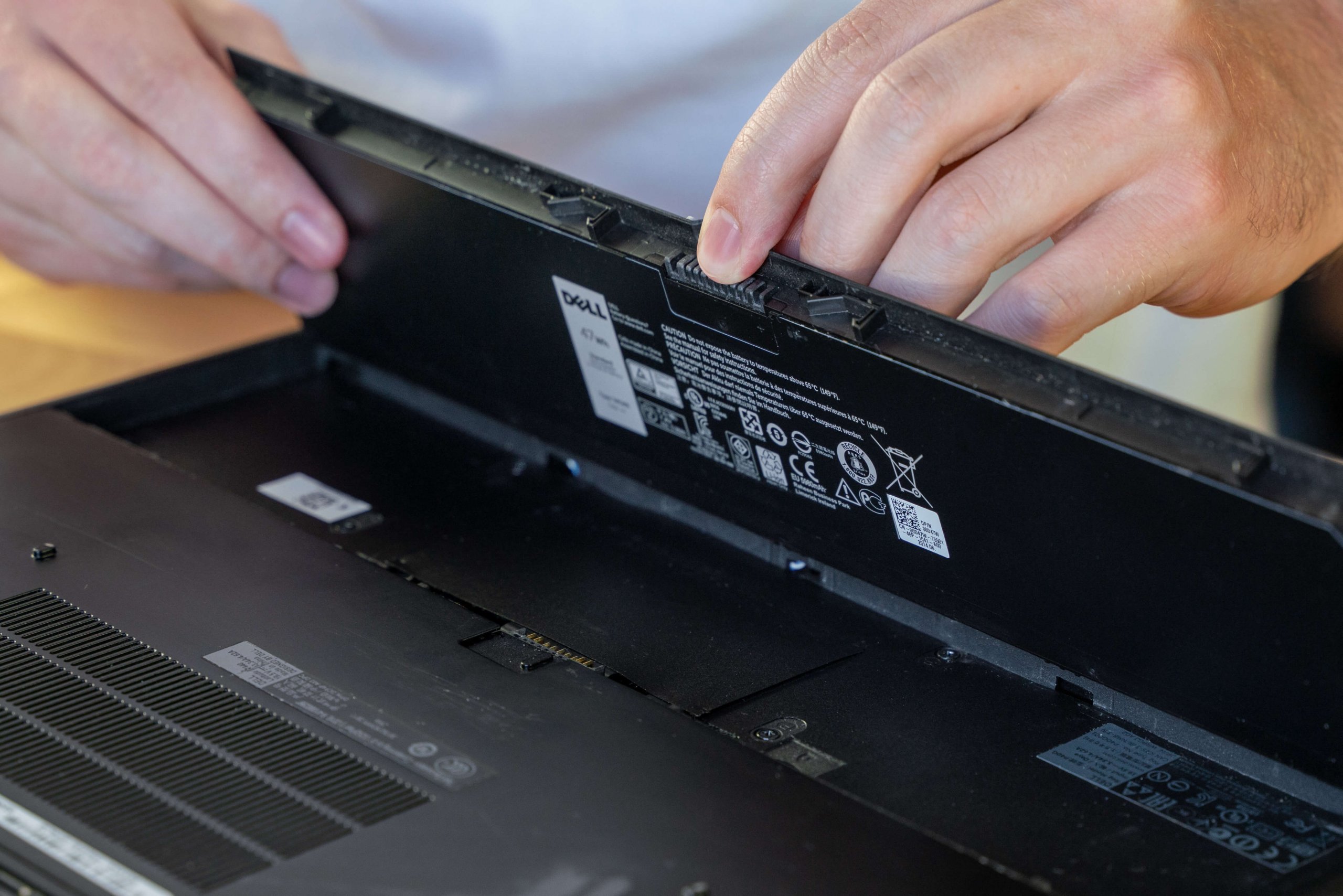 Li-Ion vs Li-Polymer: Understanding the Differences in Laptop Battery Technology